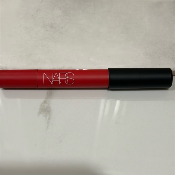 NIB, NARS “Dragon Girl” POWERMATTE HIGH-INTENSITY LIP PENCIL - Picture 5 of 6